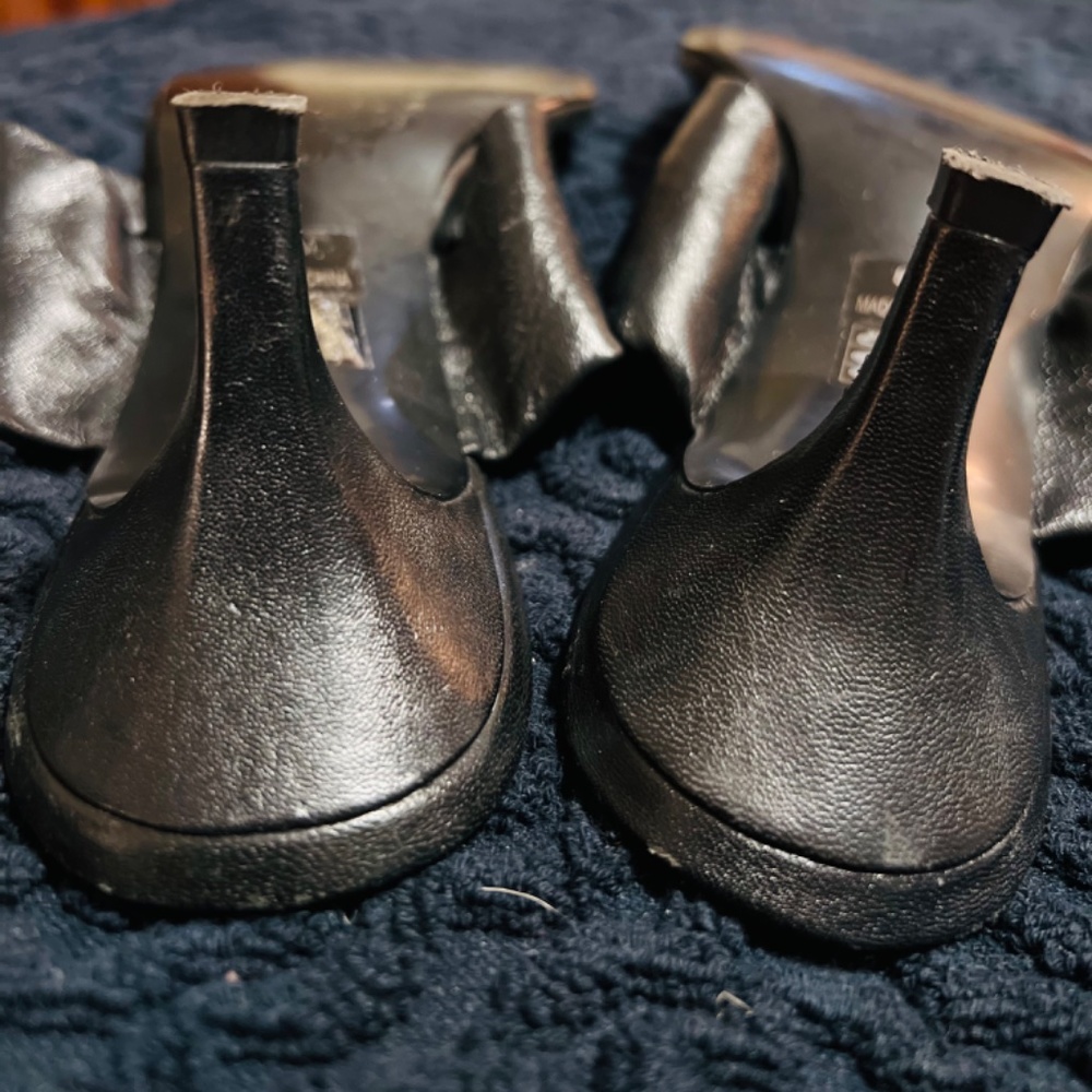 Heels - Picture 6 of 6